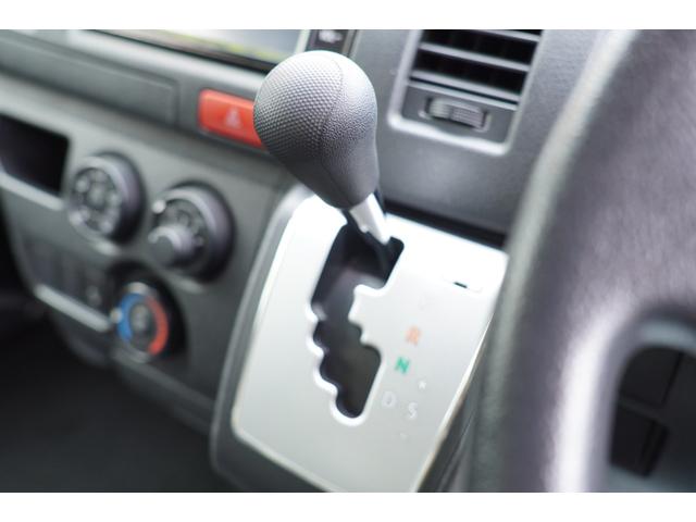 TOYOTA HIACE VAN LONG DX