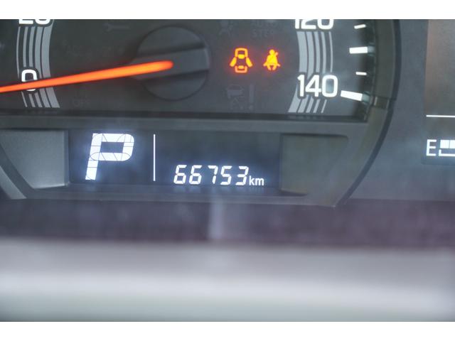 軽自動車の一都六県（東京・千葉・埼玉・栃木・群馬・山梨）登録は、弊社店頭引取納車であれば一万円（消費税別）の割増料金のみで承ります。ご自宅までのご納車は別途ご相談下さい。