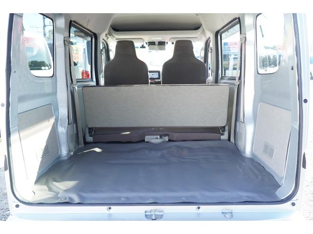 ���ЍH��ł̓I�C�������͂������A�i�r��t�E�d�s�b�Z�b�g�A�b�v�E�^�C���g�݊�����ƂȂǂ��s���Ă���܂��B���w��������������`�����t�������𐥔�X�������肢�v���܂��B