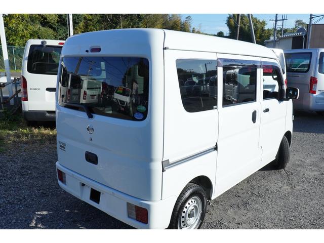 ＮＶ１００クリッパーバン ＤＸ　ＧＬセーフティパッケージ　禁煙４速ＡＴ　ナビＢカメラＥＴＣ　キ－レスＰＷ　電格ミラ－　横滑り防止　踏み間違防止　後ソナー　法人１オ－ナ記録簿（3枚目）