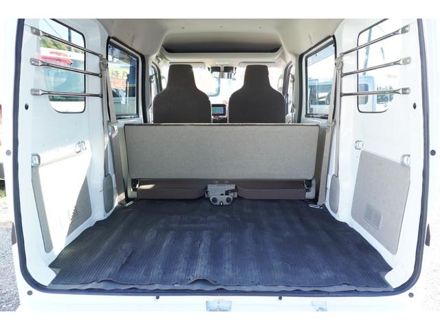 ＮＶ１００クリッパーバン ＤＸ　ＧＬセーフティパッケージ　禁煙４速ＡＴ　ナビＢカメラＥＴＣ　キ－レスＰＷ　電格ミラ－　横滑り防止　踏み間違防止　後ソナー　法人１オ－ナ記録簿（4枚目）