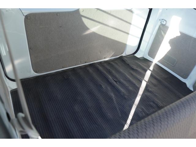 ＮＶ１００クリッパーバン ＤＸ　ＧＬセーフティパッケージ　禁煙４速ＡＴ　ナビＢカメラＥＴＣ　キ－レスＰＷ　電格ミラ－　横滑り防止　踏み間違防止　後ソナー　法人１オ－ナ記録簿（29枚目）