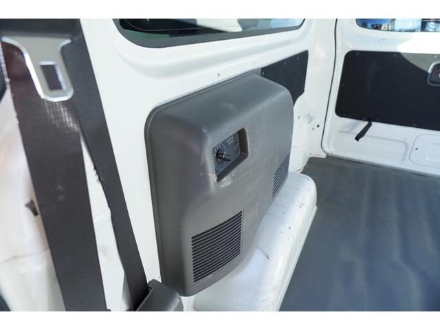 ＮＶ３５０キャラバンバン ロングＤＸターボ　４ＷＤ　寒冷地仕様　禁煙　ナビＢカメラＢカメラＥＴＣ　電格ミラ－　後ヒーター　後窓　Ｗエアバック　法人１オ－ナ記録簿５枚　Ｔチェ－ン（28枚目）