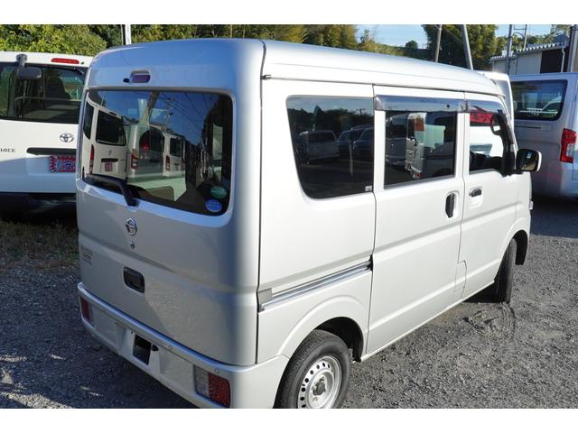 NV100クリッパーバン DX GLセーフティパッケージ 4速AT フルセグナビETCドラレコ キ-レスPW 電格ミラ- 横滑り防止 踏み間違防止 後ソナー 法人1オ-ナ記録簿 Tチェ-ン(3枚目)