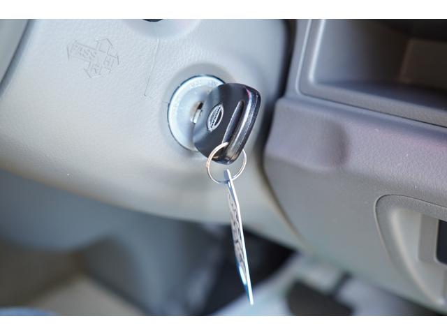 NV100クリッパーバン DX GLセーフティパッケージ 4速AT フルセグナビETCドラレコ キ-レスPW 電格ミラ- 横滑り防止 踏み間違防止 後ソナー 法人1オ-ナ記録簿 Tチェ-ン(23枚目)