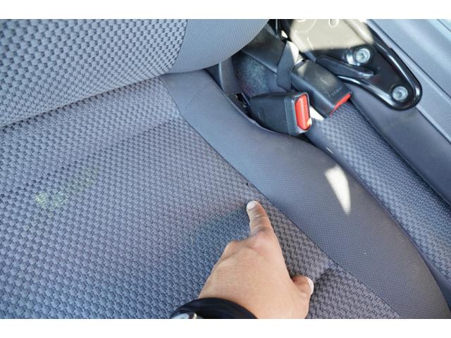 ＮＶ３５０キャラバンバン ロングＶＸ　Ｗエアコン後窓　ナビＢカメラＥＴＣ　キ－レスＰＷ　電格ミラ－　エマブレ　Ｗエアバック　後席左右分割可倒式　エマブレ　法人１オ－ナ記録簿（26枚目）