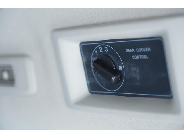 ＮＶ３５０キャラバンバン ロングＶＸ　Ｗエアコン後窓　ナビＢカメラＥＴＣ　キ－レスＰＷ　電格ミラ－　エマブレ　Ｗエアバック　後席左右分割可倒式　エマブレ　法人１オ－ナ記録簿（28枚目）