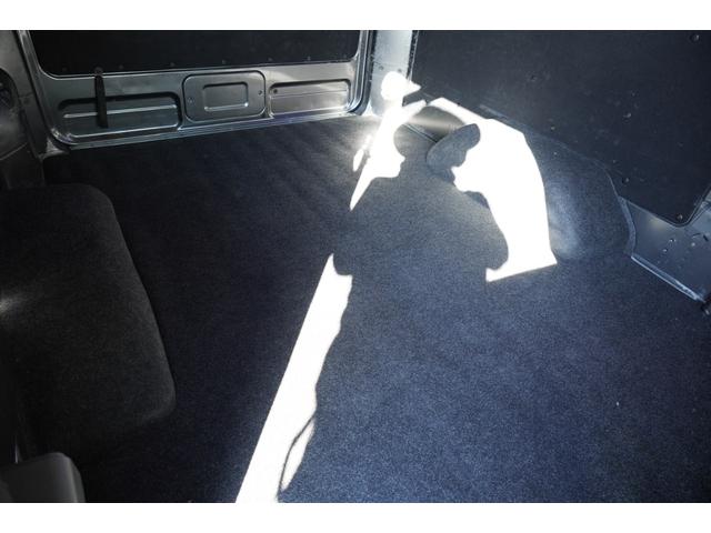 ＮＶ３５０キャラバンバン ロングＶＸ　Ｗエアコン後窓　ナビＢカメラＥＴＣ　キ－レスＰＷ　電格ミラ－　エマブレ　Ｗエアバック　後席左右分割可倒式　エマブレ　法人１オ－ナ記録簿（30枚目）