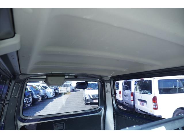 ＮＶ３５０キャラバンバン ロングＶＸ　Ｗエアコン後窓　ナビＢカメラＥＴＣ　キ－レスＰＷ　電格ミラ－　エマブレ　Ｗエアバック　後席左右分割可倒式　エマブレ　法人１オ－ナ記録簿（31枚目）