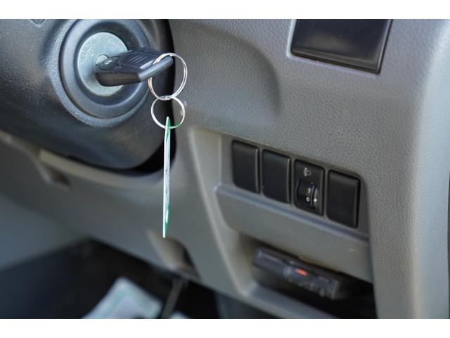 ＮＶ３５０キャラバンバン ロングＤＸ　ナビＥＴＣキ－レスＰＷ　５ドア６人乗　低床　後窓　２オ－ナ記録簿１２枚　Ｔチェ－ン（19枚目）