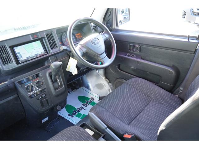 ハイゼットカーゴ ＤＸ　ＳＡＩＩＩ　４ＷＤ　純ＬＥＤ　ナビＢカメラＥＴＣ　キ－レスＰＷ　スマアシ　横滑り防止　後ソナー　法人１オ－ナ　Ｔチェ－ン（5枚目）