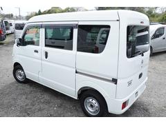 働く車（商用バンとトラック・トランスポーター、そして営業車）の専門店です！自社認証整備工場にて国家資格整備士がキチンと整備してご納車させて頂きます。 2