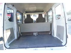 ���ҹ���Ǥϥ�����򴹤Ϥ�����󡢥ʥӼ��ա��ţԣå��åȥ��åס��������Ȥߴ�����Ȥʤɤ�ԤäƤ���ޤ���������ĺ�������Ĺ�������դ��礤�����󵹤������ꤤ�פ��ޤ��� 3