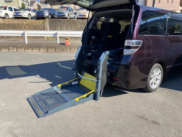 ヴェルファイア ２．４Ｚ　ＲＩＣＯＮ製車いす乗降リフト付車両　８人乗り　左側パワースライドドア　ナビ　Ｂｌｕｅｔｏｏｔｈ接続　地デジＴＶ　スマートキー　プッシュスタート　バックカメラ（3枚目）
