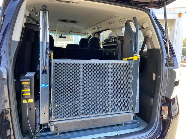 ヴェルファイア ２．４Ｚ　ＲＩＣＯＮ製車いす乗降リフト付車両　８人乗り　左側パワースライドドア　ナビ　Ｂｌｕｅｔｏｏｔｈ接続　地デジＴＶ　スマートキー　プッシュスタート　バックカメラ（19枚目）