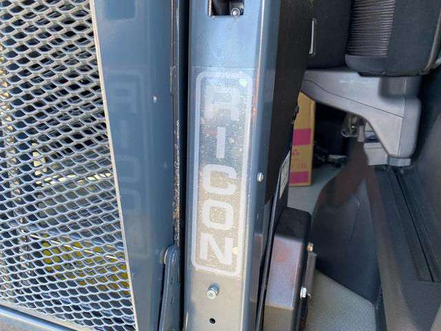 ヴェルファイア ２．４Ｚ　ＲＩＣＯＮ製車いす乗降リフト付車両　８人乗り　左側パワースライドドア　ナビ　Ｂｌｕｅｔｏｏｔｈ接続　地デジＴＶ　スマートキー　プッシュスタート　バックカメラ（21枚目）