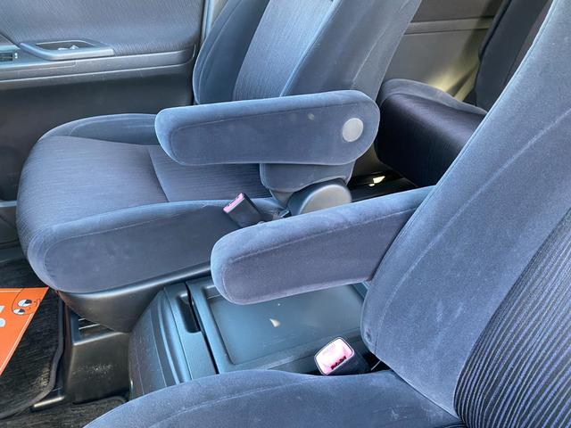 ヴェルファイア ２．４Ｚ　ＲＩＣＯＮ製車いす乗降リフト付車両　８人乗り　左側パワースライドドア　ナビ　Ｂｌｕｅｔｏｏｔｈ接続　地デジＴＶ　スマートキー　プッシュスタート　バックカメラ（37枚目）