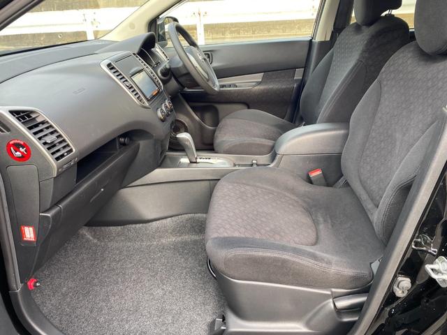 ウイングロード １５Ｍ　Ｖリミテッド　スマートキー　ナビ　地デジＴＶ　Ｂｌｕｅｔｏｏｔｈ　バックカメラ　ＥＴＣ　ＨＩＤ　オートライト　ドラレコ（13枚目）