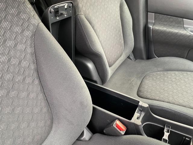 ウイングロード １５Ｍ　Ｖリミテッド　スマートキー　ナビ　地デジＴＶ　Ｂｌｕｅｔｏｏｔｈ　バックカメラ　ＥＴＣ　ＨＩＤ　オートライト　ドラレコ（36枚目）