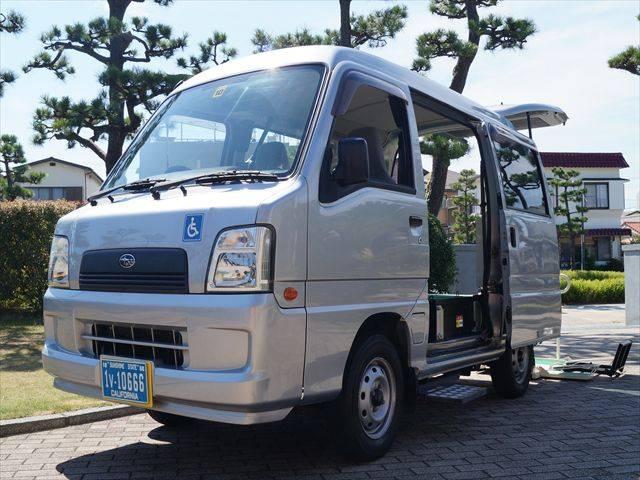 福祉車両トランスポーター リフト式車いす移動車 車いす2台積(9枚目)