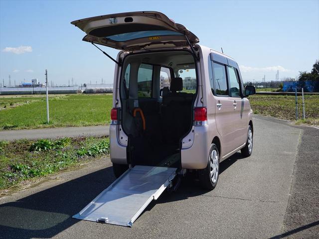 4人乗りリヤシート付きスローパー禁煙車純正ナビバックカメラ(8枚目)