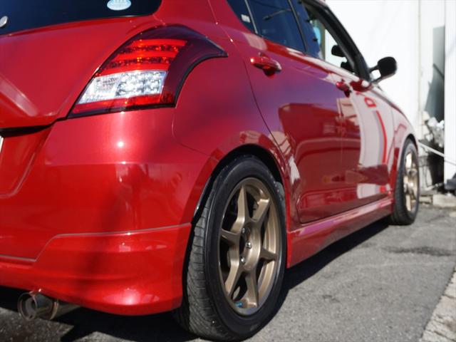 スイフト ＲＳ　禁煙車　カーボンボンネット　３連メーター　車高調　マフラー　ストラットタワーバー　外ドアミラー　ＺＥＲＯ１０００パワーフィルター　ＳチューンＥＣＵ　外マフラー　１６インチアルミ　ＥＴＣビッグスロットル（40枚目）