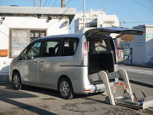 日産 セレナ