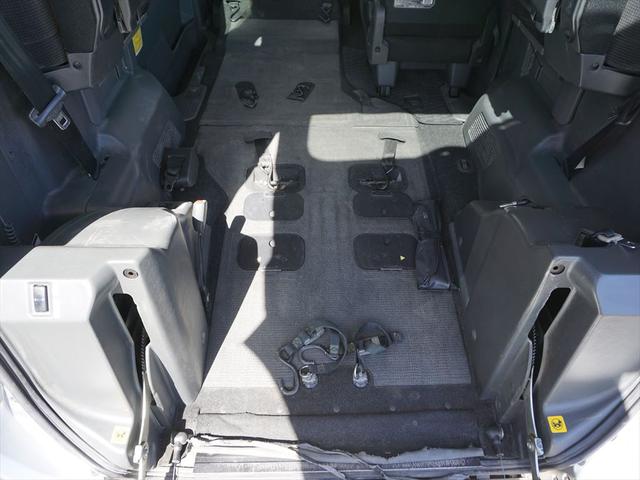 ノア 　福祉車両車いす２脚Ｇセレクション車いす仕様スロープタイプ１　電動ウィンチ　バックカメラ　ドラレコ　取説保証書　点検記録簿１０枚ウインチリモコン２個　キーレス左側パワースライドドア　７人乗り（26枚目）
