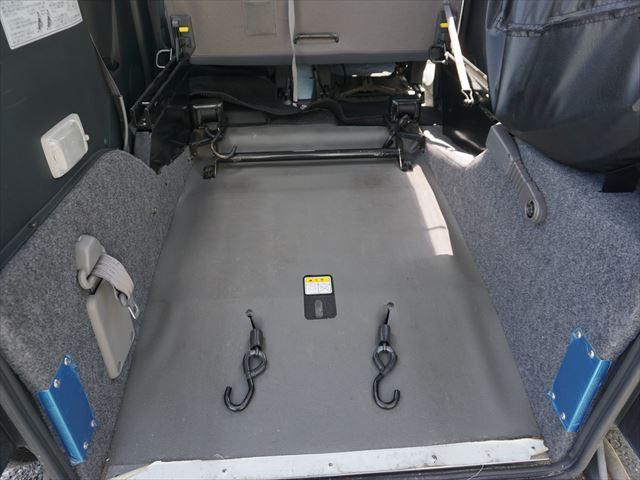 　福祉車両　スローパー　後退防止ベルト　電動固定装置　リヤシート付　禁煙車(62枚目)