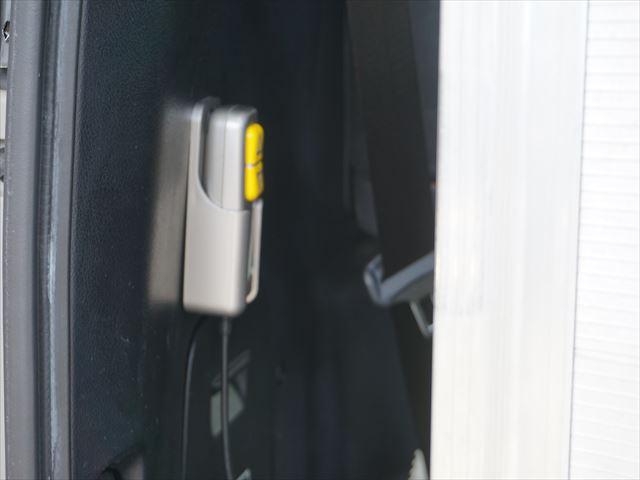 ノア 　福祉車両ＸＬセレクションウェルキャブ車車いす仕様車スロープタイプ１車いす２脚仕様　７名禁煙車　左パワードア　キーレス　ウィンチ用リモコン　ＨＩＤ　ナビ　取説　ウィンカーミラー　１年保証（23枚目）