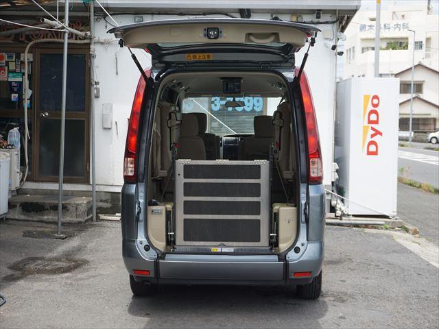 セレナ 　福祉車両チェアキャブ電動スロープ　車いす１名２列目右側　電動ウィンチ　ウィンチ用リモコン　ストラーダナビフルセグバックカメラ　キーレス　禁煙車　７名　ＥＴＣ　車高調整付　リヤエアコン　後部席モニター（21枚目）