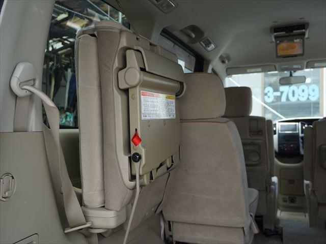 セレナ 　福祉車両チェアキャブ電動スロープ　車いす１名２列目右側　電動ウィンチ　ウィンチ用リモコン　ストラーダナビフルセグバックカメラ　キーレス　禁煙車　７名　ＥＴＣ　車高調整付　リヤエアコン　後部席モニター（45枚目）