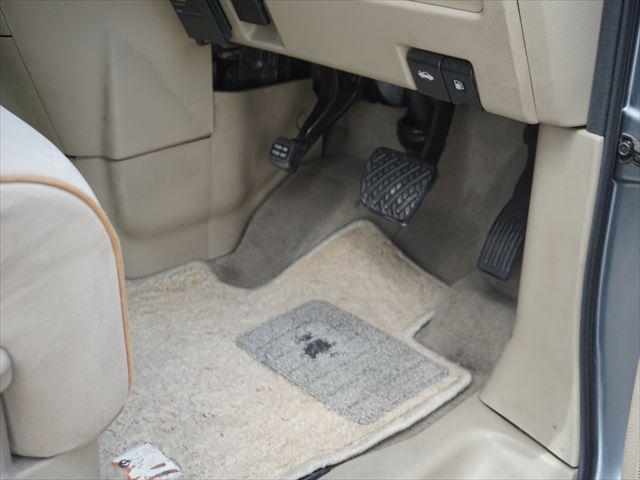 セレナ 　福祉車両チェアキャブ電動スロープ　車いす１名２列目右側　電動ウィンチ　ウィンチ用リモコン　ストラーダナビフルセグバックカメラ　キーレス　禁煙車　７名　ＥＴＣ　車高調整付　リヤエアコン　後部席モニター（53枚目）