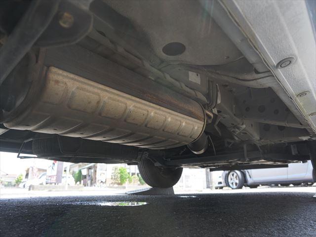 セレナ 　福祉車両チェアキャブ電動スロープ　車いす１名２列目右側　電動ウィンチ　ウィンチ用リモコン　ストラーダナビフルセグバックカメラ　キーレス　禁煙車　７名　ＥＴＣ　車高調整付　リヤエアコン　後部席モニター（79枚目）
