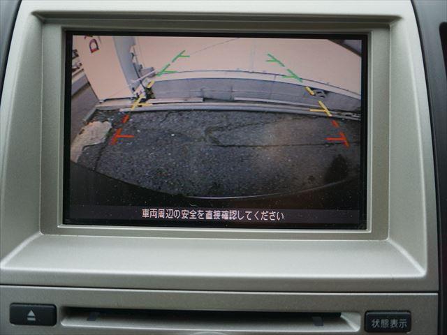 セレナ 　福祉車両チェアキャブ電動リモコン付きスロープ　車いす２基　２列目電動ウィンチ　３列目後退防止ベルト電動固定装置　インテリジェントキー２個　禁煙車　取説保証書２４か月点検記録簿８枚１２か月点検記録簿２枚（35枚目）