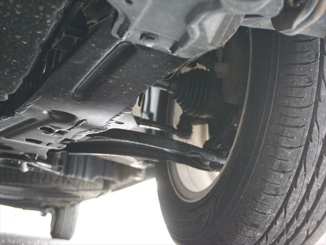 セレナ 　福祉車両チェアキャブ電動リモコン付きスロープ　車いす２基　２列目電動ウィンチ　３列目後退防止ベルト電動固定装置　インテリジェントキー２個　禁煙車　取説保証書２４か月点検記録簿８枚１２か月点検記録簿２枚（79枚目）