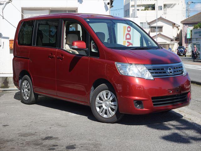 セレナ 　福祉車両チェアキャブスロープ車いす２名　２列目電動ウィンチ３列目後退防止ベルト電動固定装置　走行４６４７６キロ　禁煙車　キーレス　ウィンチリモコン　純正ナビバックカメラ　取説（6枚目）
