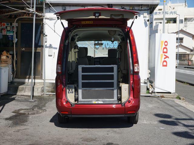 セレナ 　福祉車両チェアキャブスロープ車いす２名　２列目電動ウィンチ３列目後退防止ベルト電動固定装置　走行４６４７６キロ　禁煙車　キーレス　ウィンチリモコン　純正ナビバックカメラ　取説（22枚目）