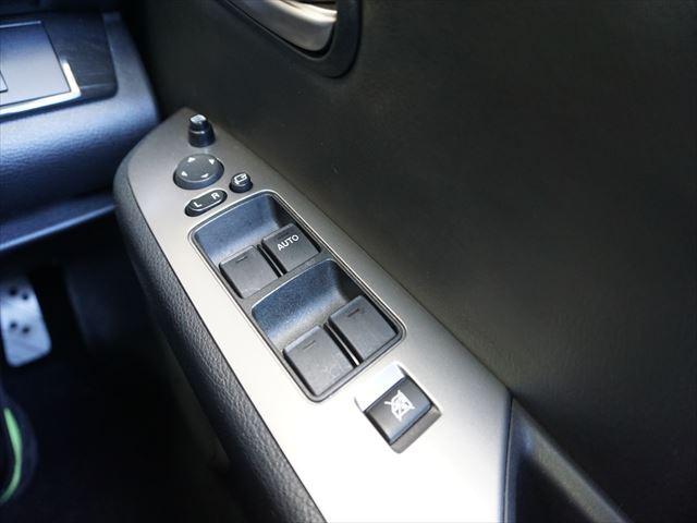 アテンザスポーツ ２５Ｚ　禁煙車　スマートキー２個　６速マニュアル　ＨＩＤライト　ハーフレザーシート　運転席パワーシート　純正１８インチアルミ　プッシュ式スタート（27枚目）