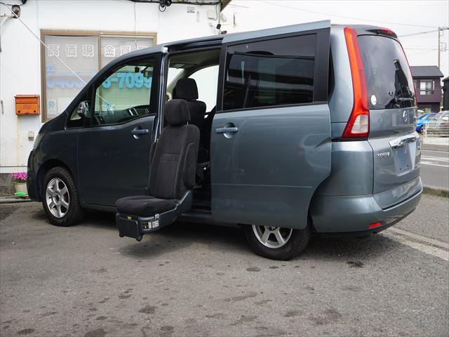 セレナ 　福祉車両アンシャンテセカンドスライドアップシートリモコン付　左パワードア　純正ナビバックカメラ　スマートキー（22枚目）