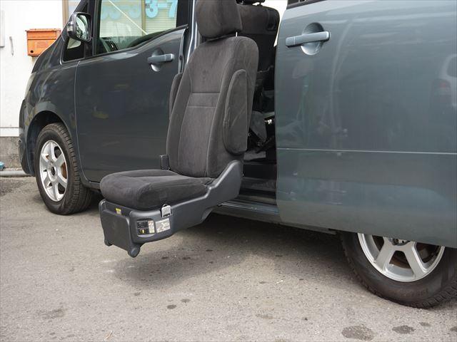 セレナ 　福祉車両アンシャンテセカンドスライドアップシートリモコン付　左パワードア　純正ナビバックカメラ　スマートキー（25枚目）