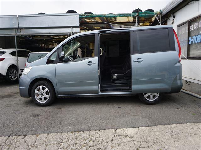 セレナ 　福祉車両アンシャンテセカンドスライドアップシートリモコン付　左パワードア　純正ナビバックカメラ　スマートキー（26枚目）