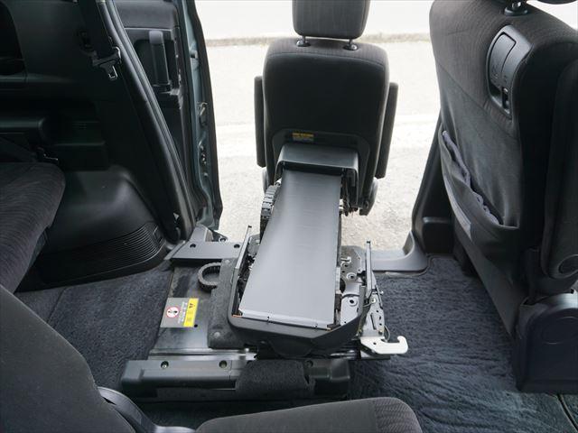 セレナ 　福祉車両アンシャンテセカンドスライドアップシートリモコン付　左パワードア　純正ナビバックカメラ　スマートキー（76枚目）