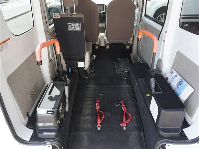 エブリイ 　福祉車両車いす移動車助手席側リヤシート付スロープ電動ウィンチ　手すり　４人乗り　ウィンチリモコンカロッツェリアナビ　キーレス　禁煙車　５ＧＳ　セカンド発進付　１年保証（30枚目）
