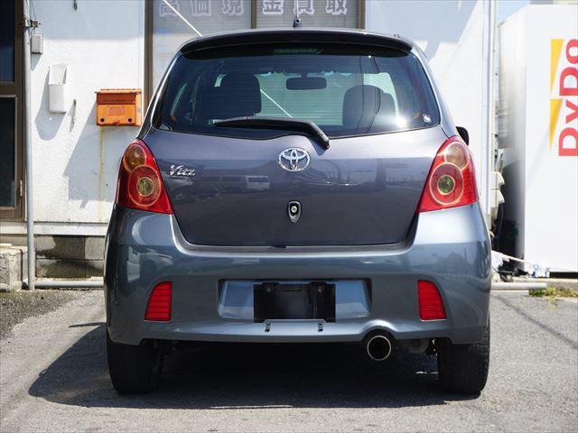 ヴィッツ ＲＳ　禁煙車　走行３９３７０キロ　５速マニュアル（3枚目）