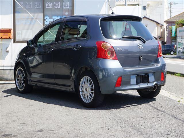 ヴィッツ ＲＳ　禁煙車　走行３９３７０キロ　５速マニュアル（9枚目）