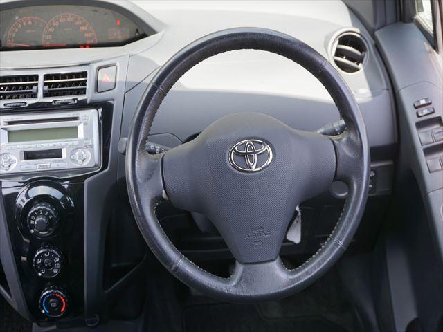 ヴィッツ ＲＳ　禁煙車　走行３９３７０キロ　５速マニュアル（16枚目）