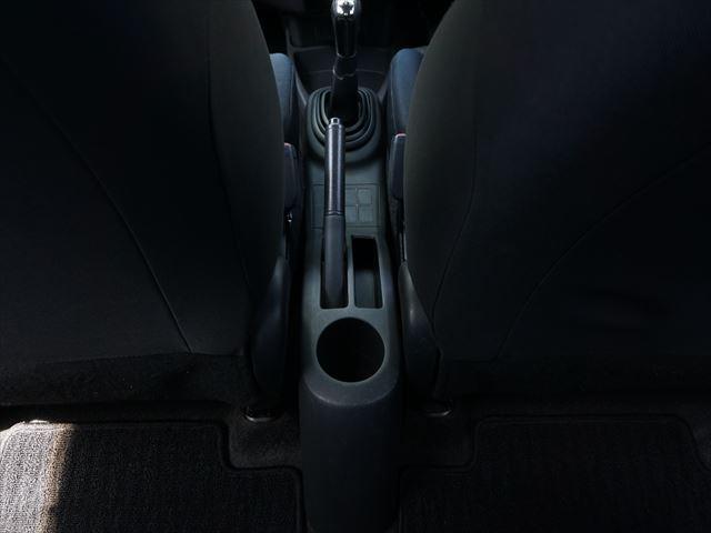 ヴィッツ ＲＳ　禁煙車　走行３９３７０キロ　５速マニュアル（69枚目）