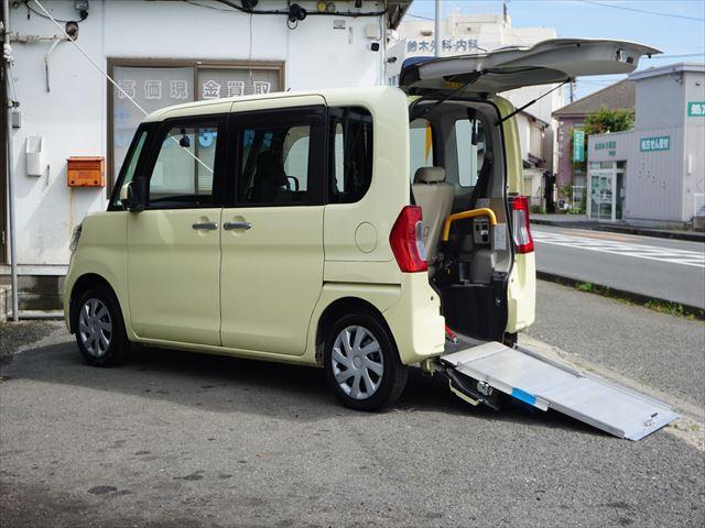 タント 　福祉車両　スローパーＬリヤシート付電動ウィンチウィンチリモコン手すり　禁煙車　ドラレコ　バイザー　キーレス　アイドリングストップ　１年保証（9枚目）