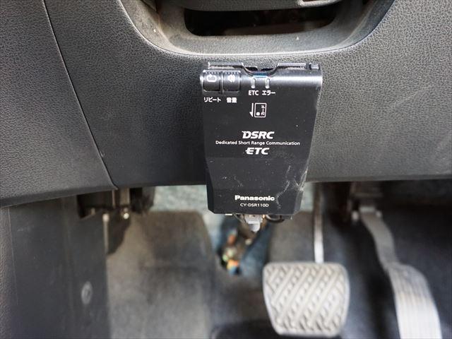 ビュート 　禁煙車　取説　パナソニックナビ　地デジ　革調シート　スマートキー２個　プッシュ式スタート　ＥＴＣ（50枚目）